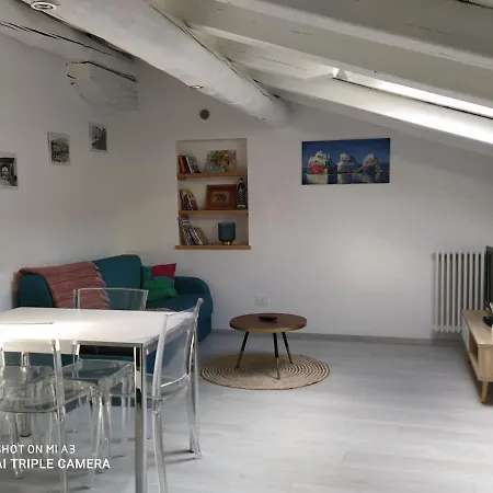 Un Oeil Sur La Cathédrale Apartamento Aosta