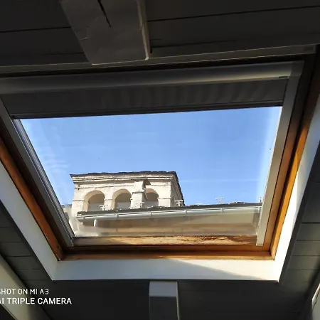 Un Oeil Sur La Cathedrale