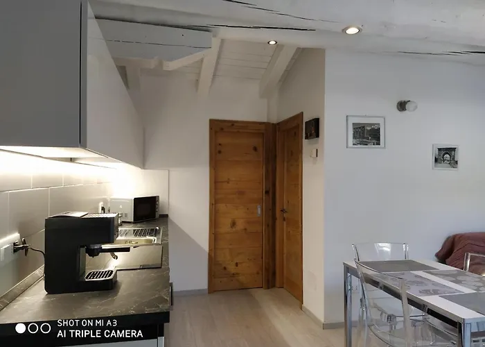 Un Oeil Sur La Cathedrale アパート アオスタ