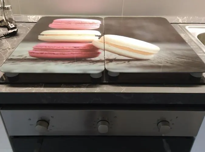 Un Oeil Sur La Cathedrale